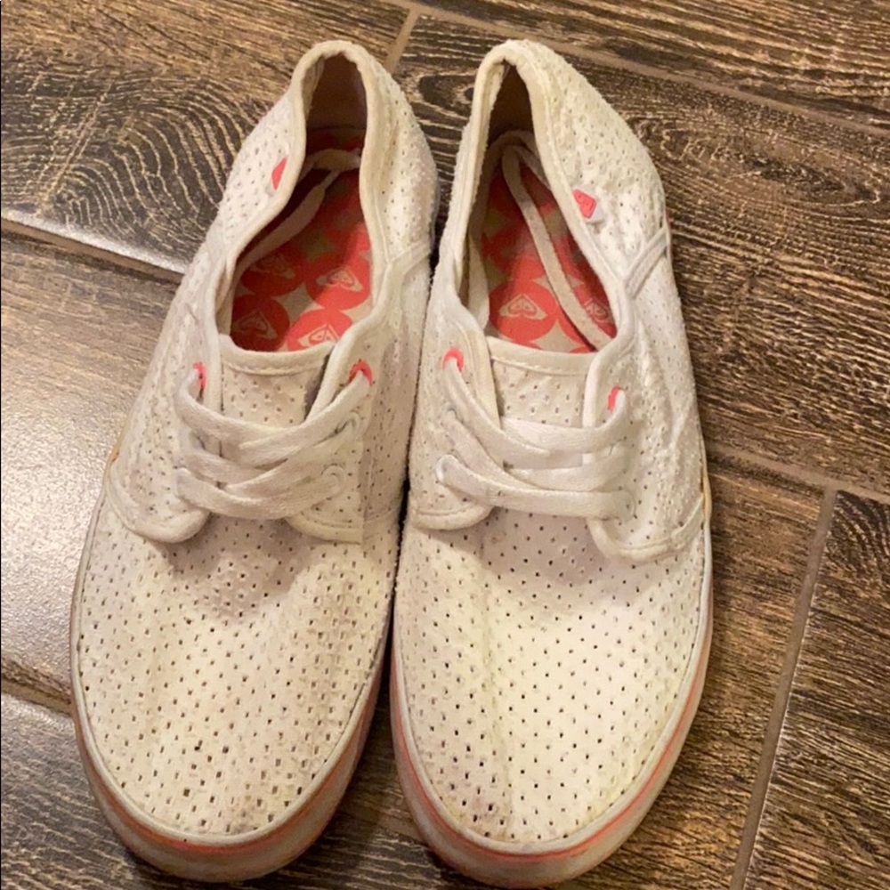 Roxy slip ons